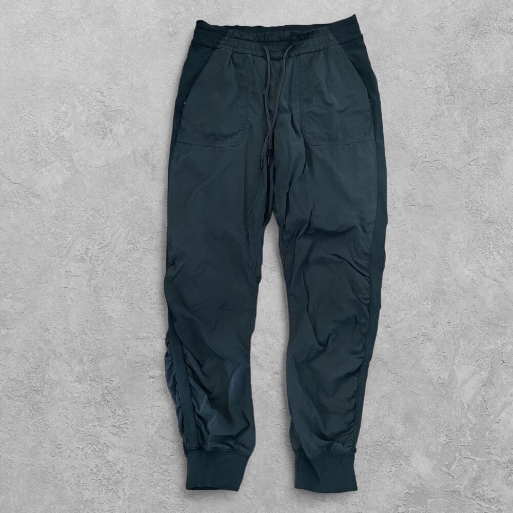Lululemon Dance Studio Cargo Joggers L Black Mid Rise Relaxed Yoga